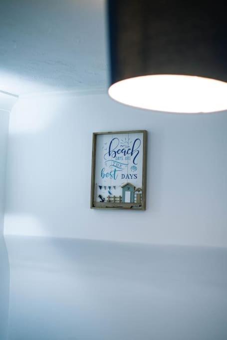 The Beach Suite - Top Floor With Easy Invest Lowestoft Exteriör bild