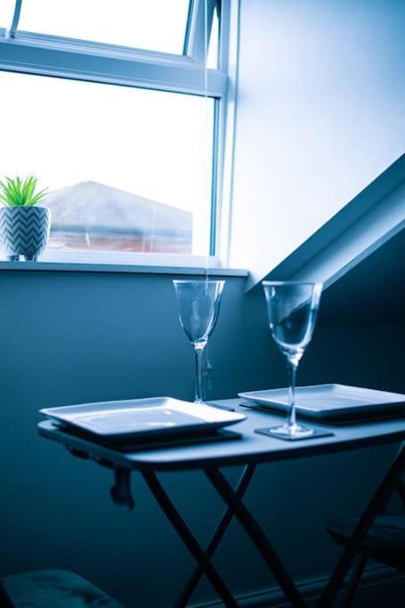 The Beach Suite - Top Floor With Easy Invest Lowestoft Exteriör bild